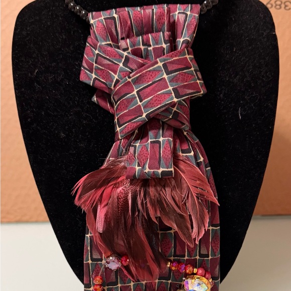 Multicolor Abstract Pattern Scarf - Picture 4 of 12